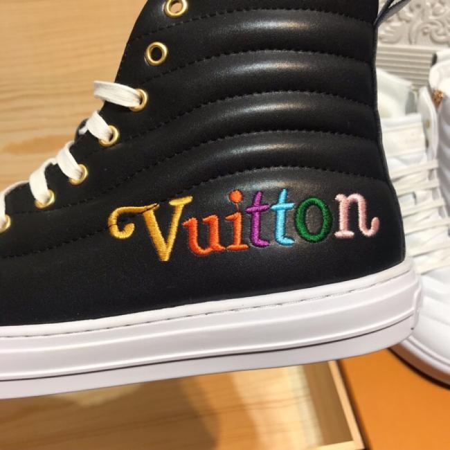 lv「 Louis Vuitton 」高帮商品材料：精选 Italy 进口牛皮压花鞋