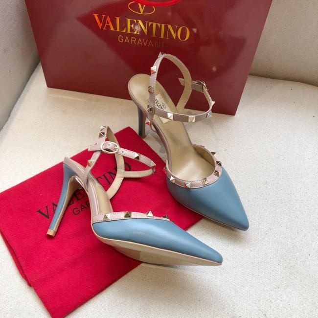 lv全年供货【4色哑光皮系列】跟高:9.5cm+6.5cm。华伦天奴 (Valentino) 是全球高级定制和高级成衣奢侈品