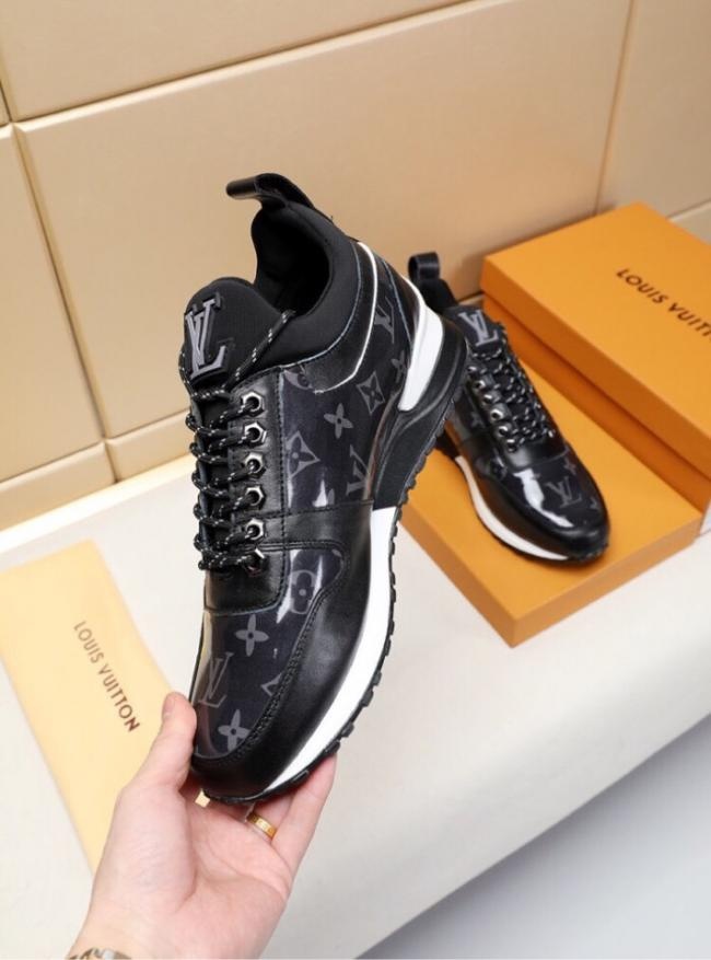 lvLouis Vuitton(路易威登/LV)男士2019专柜同步发售、顶级代购意大利进口滳胶防水面料、内里采用水染羊皮、鞋