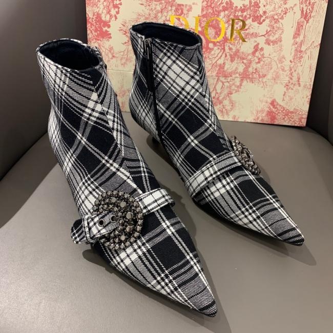 lv  【Dior】19秋冬女士D-Sculpture尖头靴及踝靴！\rD-Sculpture千鸟格短靴