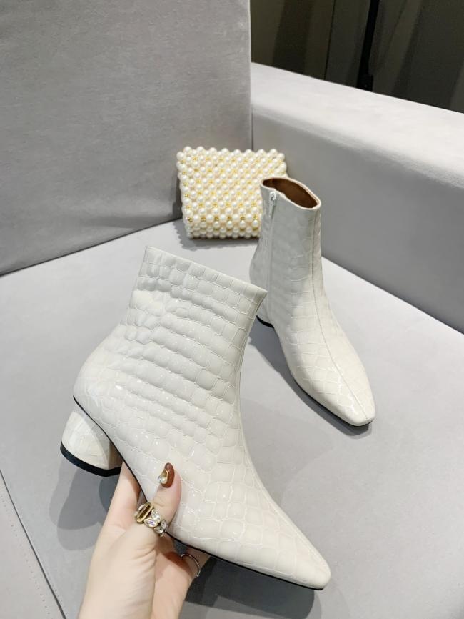 lv     来自保加利亚的小众品牌    ➰2020秋冬新品〰优雅的鞋