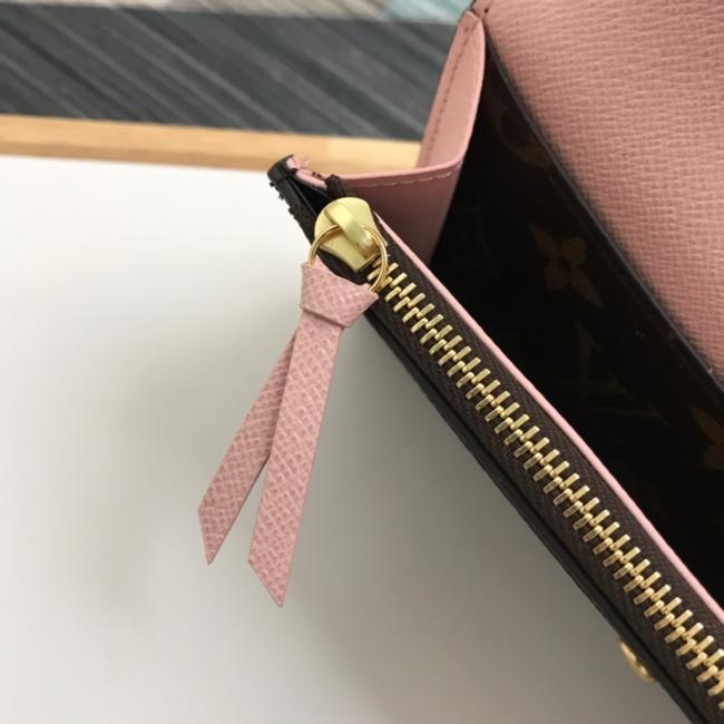 lv M60697 粉色  功能实用且设计华美的 Emilie 钱夹采用柔软的 Monogram 帆布制成 衬以颜色鲜艳的内衬 气质极为优雅 多袋