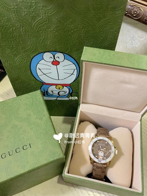 哆啦a梦古驰手表，阿玛尼和Gucci的手表哪个好？