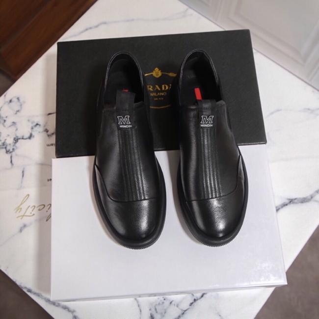 lv2⃣️0⃣️1⃣️9⃣️ 【普拉达】男士最新黑色经典系列休闲便鞋