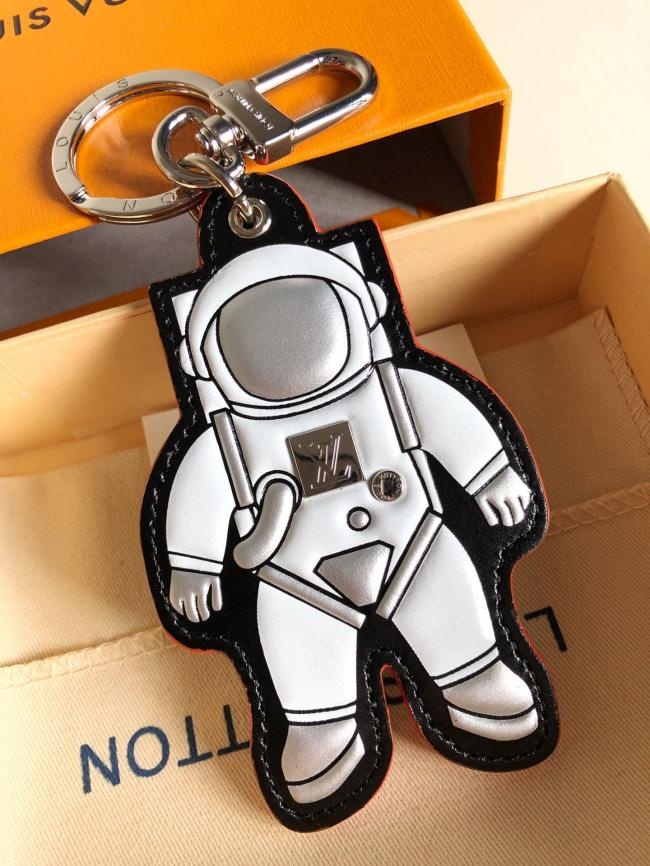 lv2019春夏专柜最新推出时尚单品 宇航员挂饰 钥匙扣