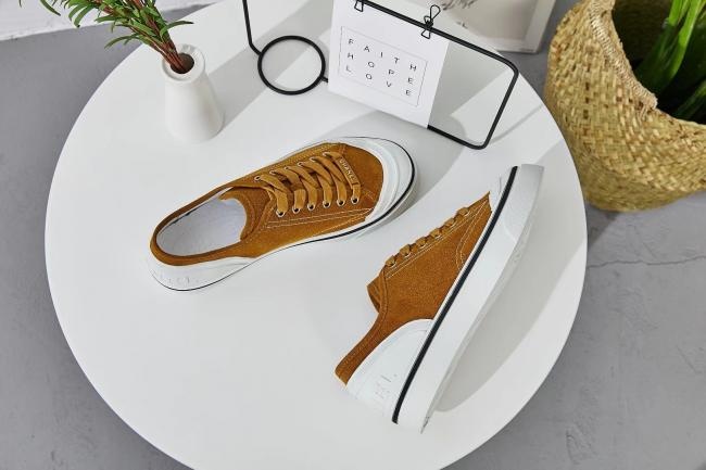 lv  香奈（Chanel）2019经典休闲运动鞋