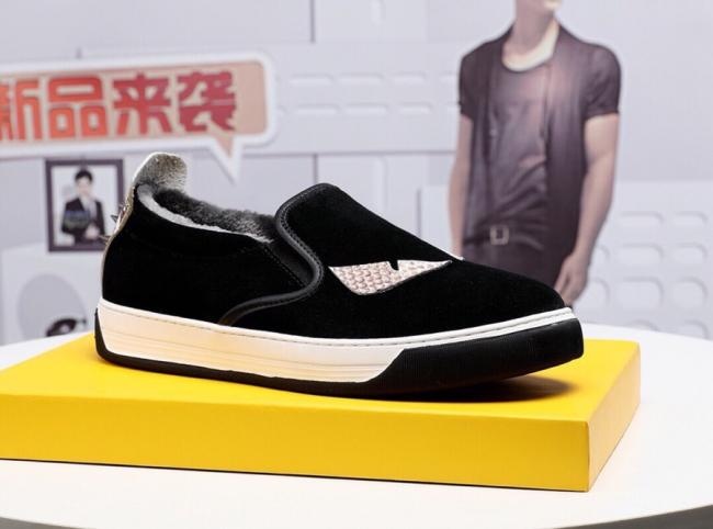 lvp：190《品牌：FENDI（芬迪）小怪兽）香港专柜～系带运动休闲鞋