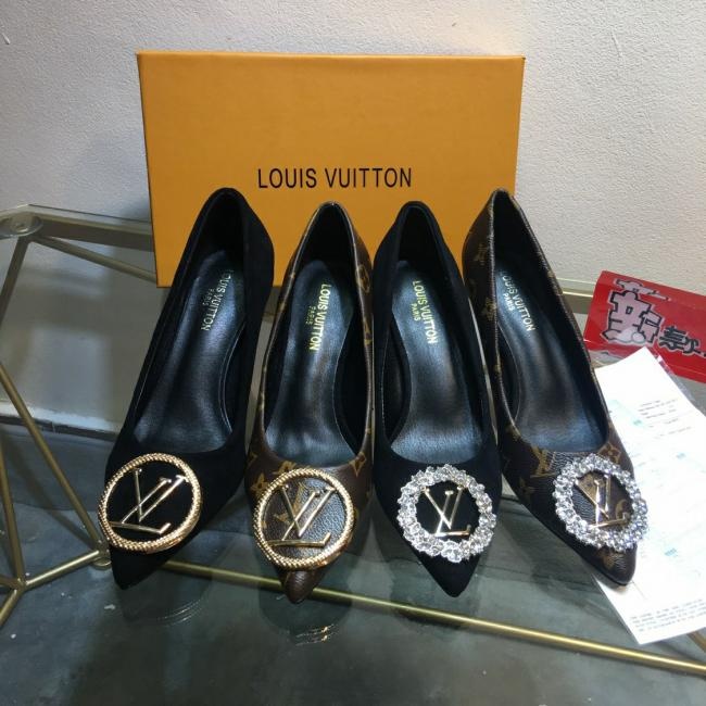 lv  -Louis·Vuitton  2019专柜新品 秀气尖头楦型配以显眼\