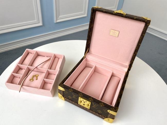 lv120 顶级原单 M44185粉色首饰盒 珠宝盒重磅推出 总觉得自己找不到适合的首饰盒
