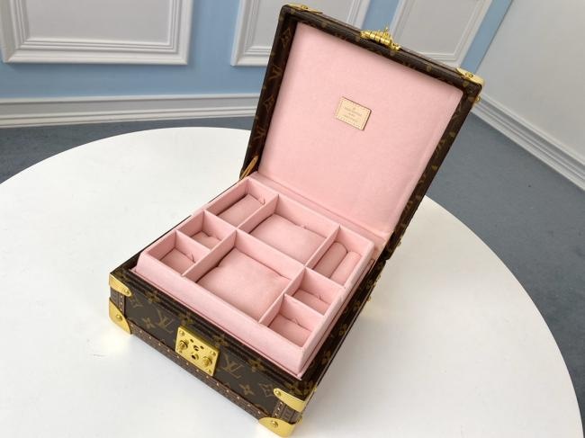 lv120 顶级原单 M44185粉色首饰盒 珠宝盒重磅推出 总觉得自己找不到适合的首饰盒