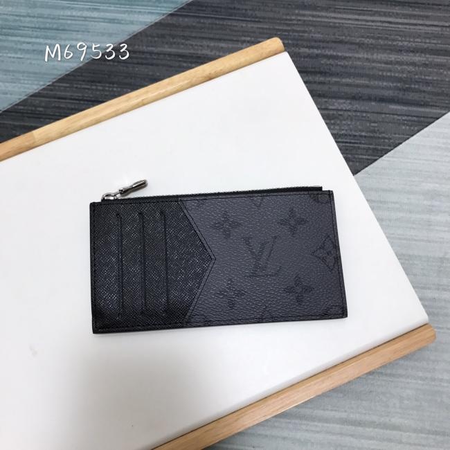 lv M69533  COIN 卡夹 由路易威登标志性的黑色Taiga皮革裁制而成的Coin卡夹
