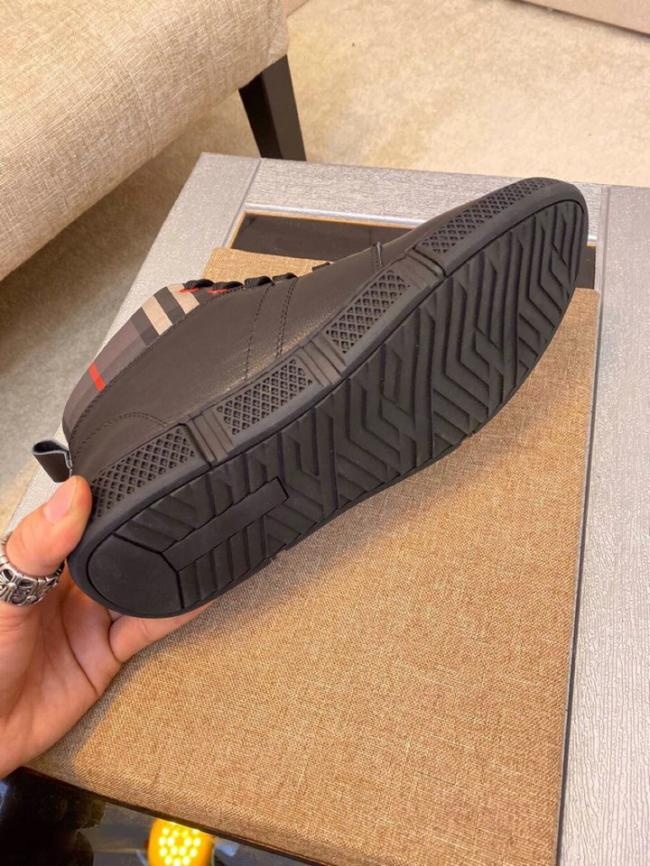 lv工厂价：220 《巴宝莉》⚠️⚠️顶级代购男士2019HK专柜同步发售。鞋