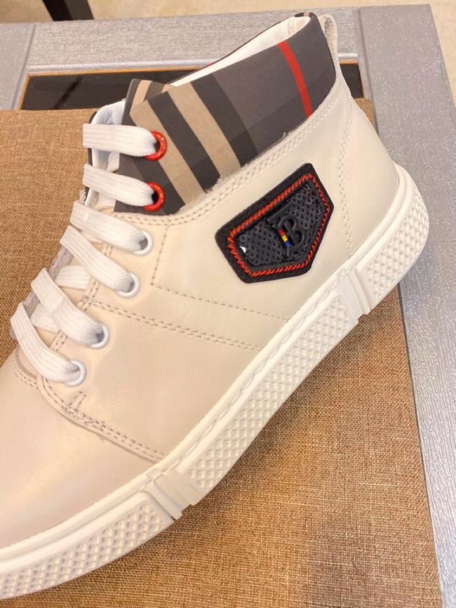 lv工厂价：220 《巴宝莉》⚠️⚠️顶级代购男士2019HK专柜同步发售。鞋