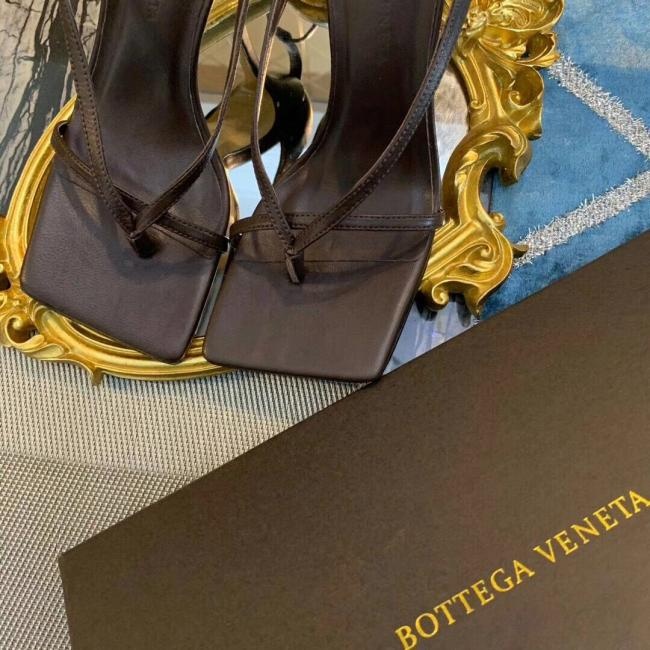 lv Bottega veneta⚡️⚚时髦炸了〽️更换设计师首秀凉鞋
