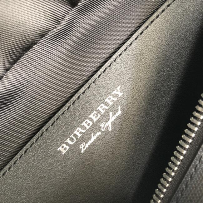Burberry新款London格纹腰包，九十年代街头风格，时尚百搭