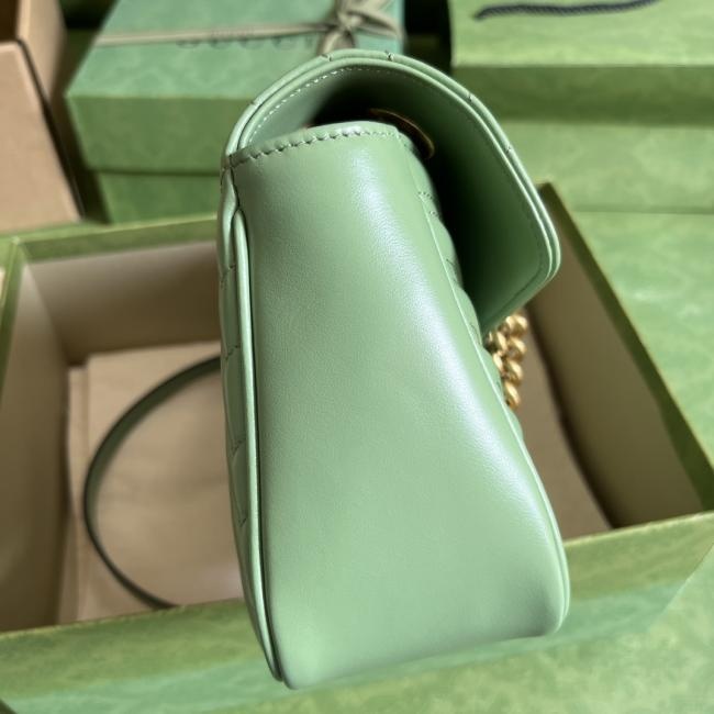 GG Marmont 4434 浅绿色全皮手袋，时尚优雅款式