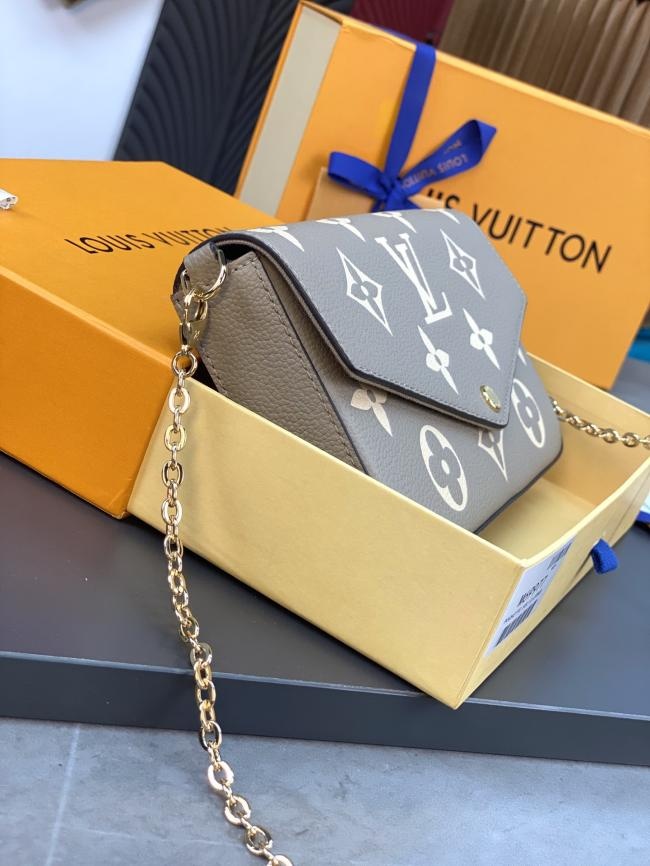 Louis Vuitton Monogram Empinte Pochette Félicie 链条包，可肩背手拿