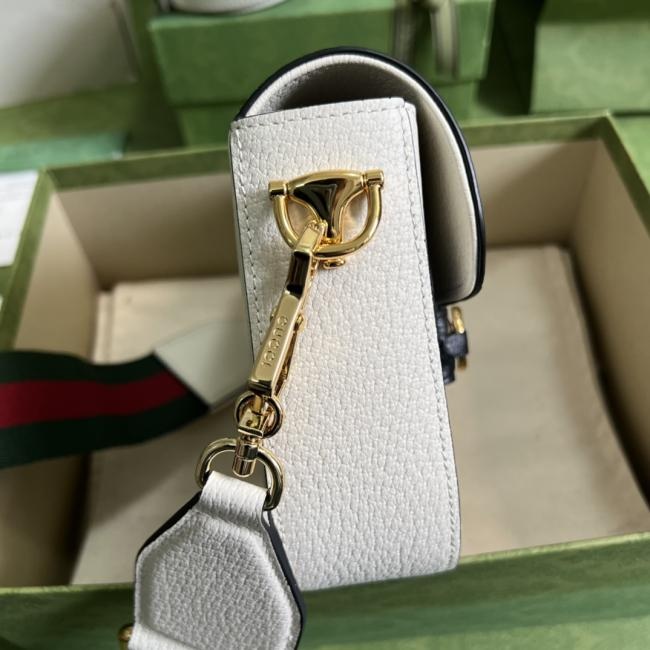 Gucci 1955系列迷你手袋6585款，adidas联名Trefoil印花设计